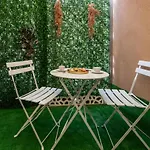 Fashion Gold With Jacuzzi & Car Garage Apartament