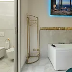 Fashion Gold With Jacuzzi & Car Garage Bolonia
