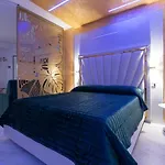Fashion Gold With Jacuzzi & Car Garage Bolonia