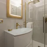 Fashion Gold With Jacuzzi & Car Garage