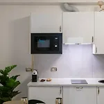 Apartament Fashion Gold With Jacuzzi & Car Garage *