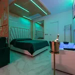 Apartament Fashion Gold With Jacuzzi & Car Garage Bolonia