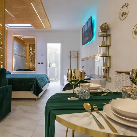 Fashion Gold With Jacuzzi & Car Garage شقة