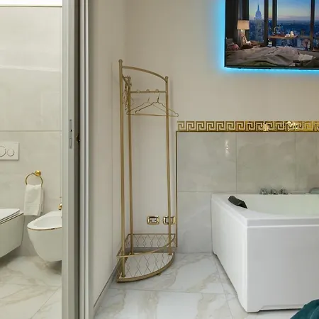 Fashion Gold With Jacuzzi & Car Garage ボローニャ