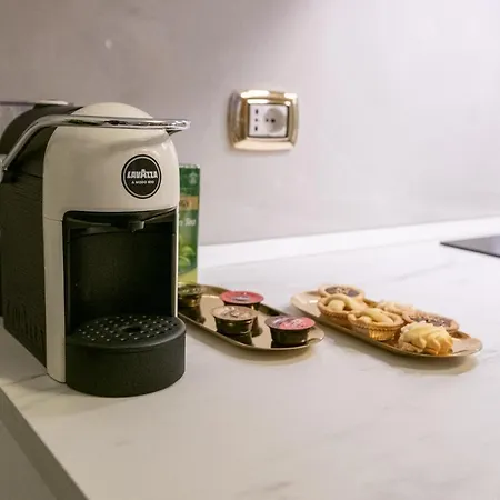 Fashion Gold With Jacuzzi & Car Garage Bologna