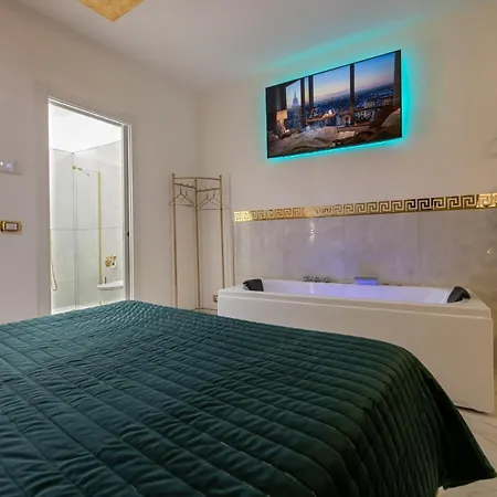 Fashion Gold With Jacuzzi & Car Garage * Bologna