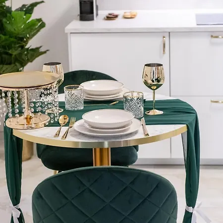 Apartment Fashion Gold With Jacuzzi & Car Garage Bologna