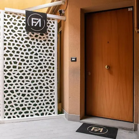 Apartment Fashion Gold With Jacuzzi & Car Garage