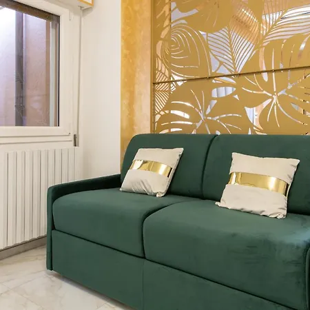 Fashion Gold With Jacuzzi & Car Garage Apartment Bologna