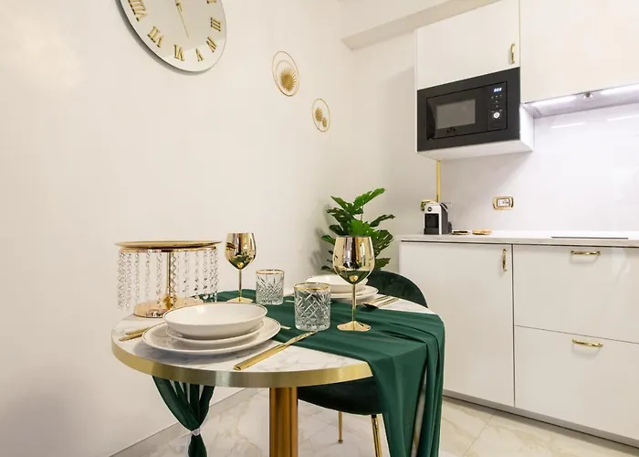 Fashion Gold With Jacuzzi & Car Garage Apartamento
