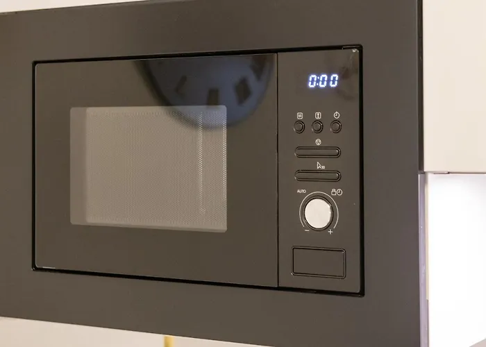 Fashion Gold With Jacuzzi & Car Garage *