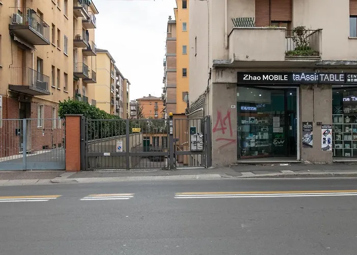 Fashion Gold With Jacuzzi & Car Garage Apartamento