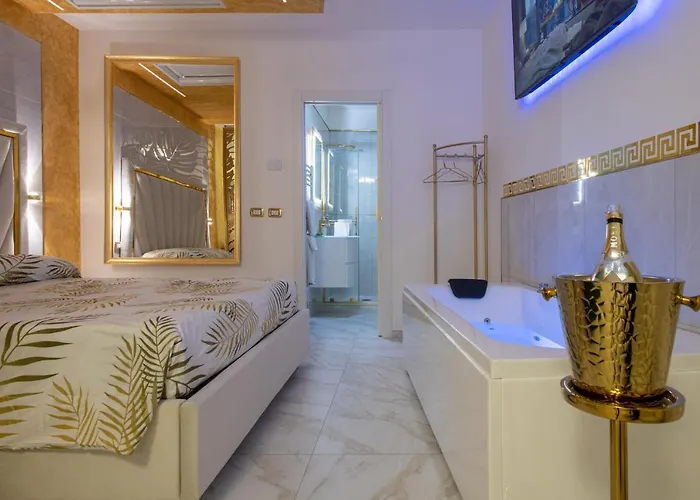 Fashion Gold With Jacuzzi & Car Garage * Bologna