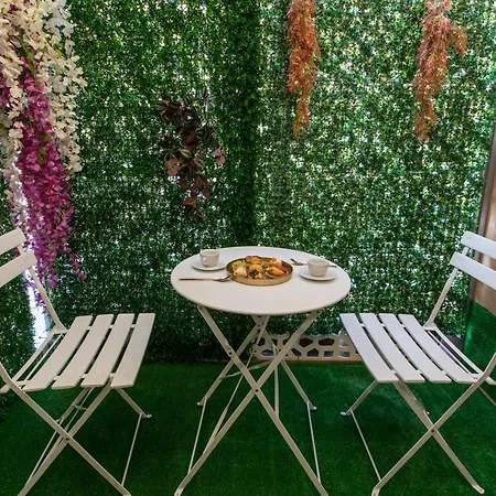 Fashion Gold With Jacuzzi & Car Garage Appartement